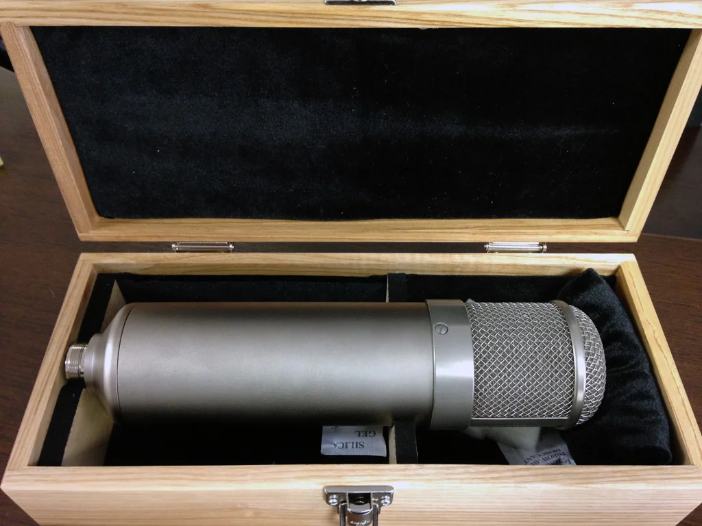 Braingasm Lab - Custom Microphones - Roma